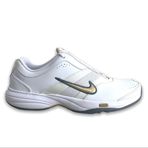 Nike Shoes - Nike Steady VII Trainer in White and Gold